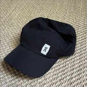 Unisex On Running Black Hat